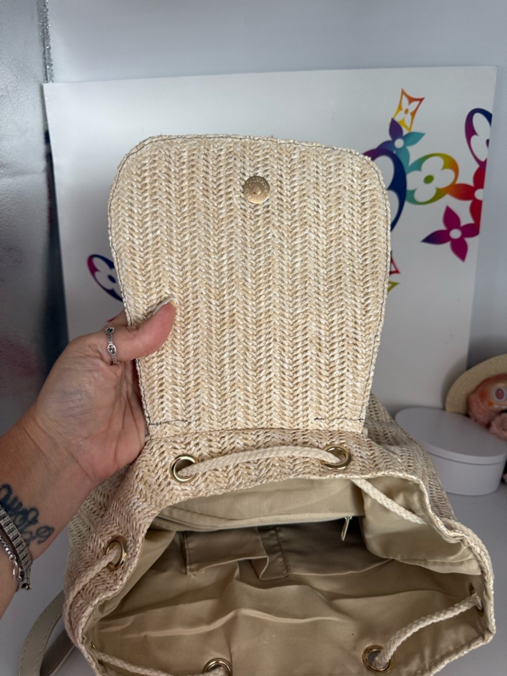 Backpack - Picture 4 of 7